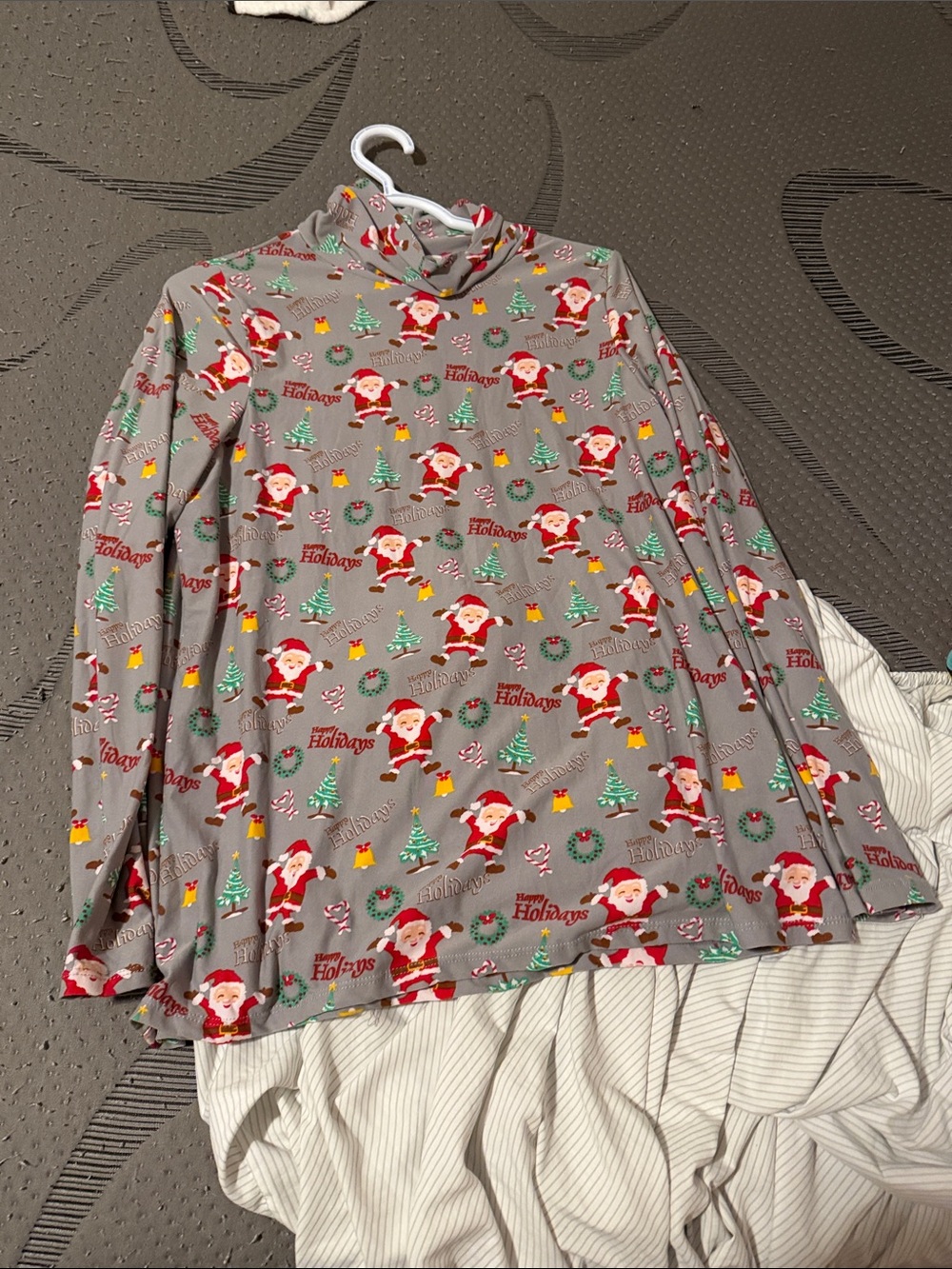 Women's Gray Holiday Santa Print Long Sleeve Tee